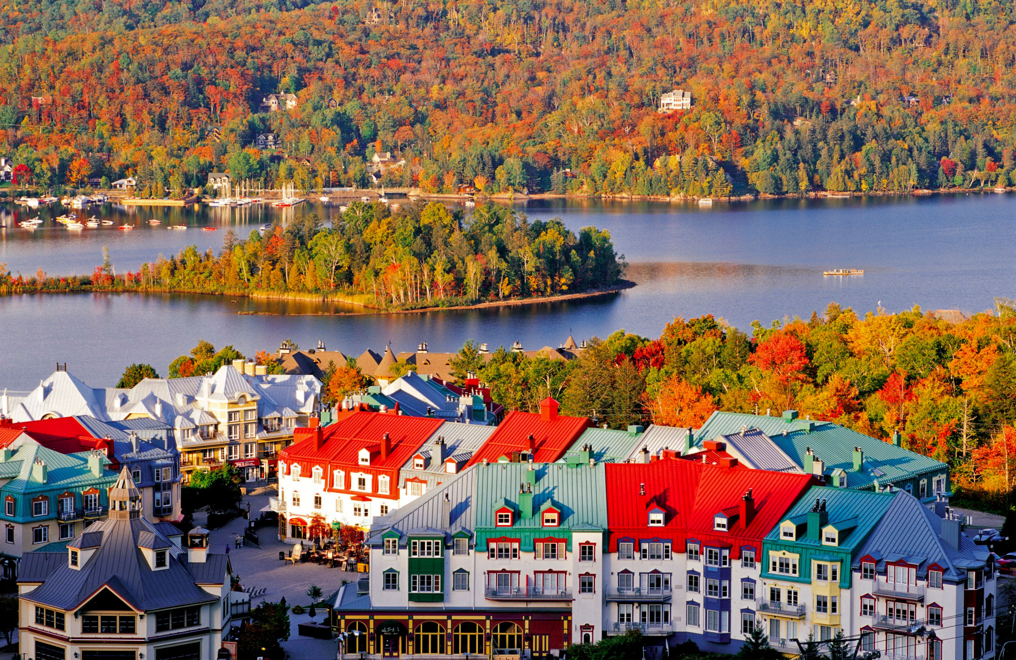 Mont-Tremblant en automne au Québec