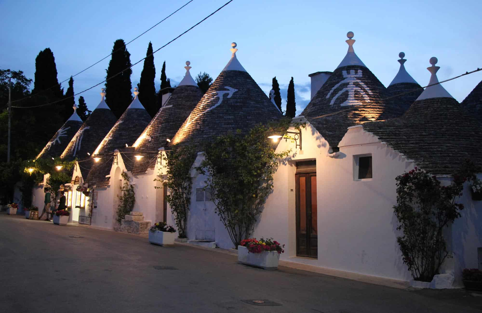 Voyage en Italie - Alberobello de nuit - Amplitudes