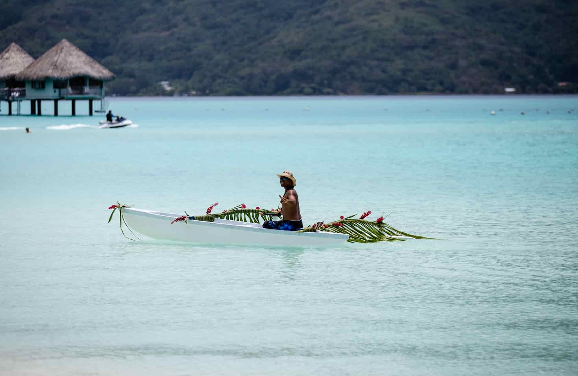 Voyage Polynésie - Pirogue Bora Bora - Amplitudes