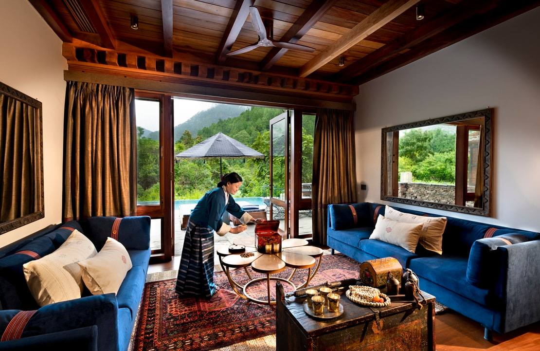 Voyage en famille à Punakha - Le salon de la suite familiale de votre lodge andBeyond - Amplitudes