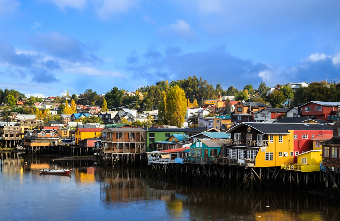 Voyage à Chiloé - Le quai des palafitos - Amplitudes