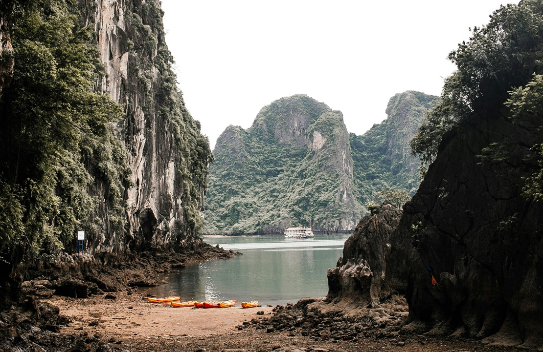 Voyage sur mesure au Vietnam - Une crique secrète de la baie - Amplitudes