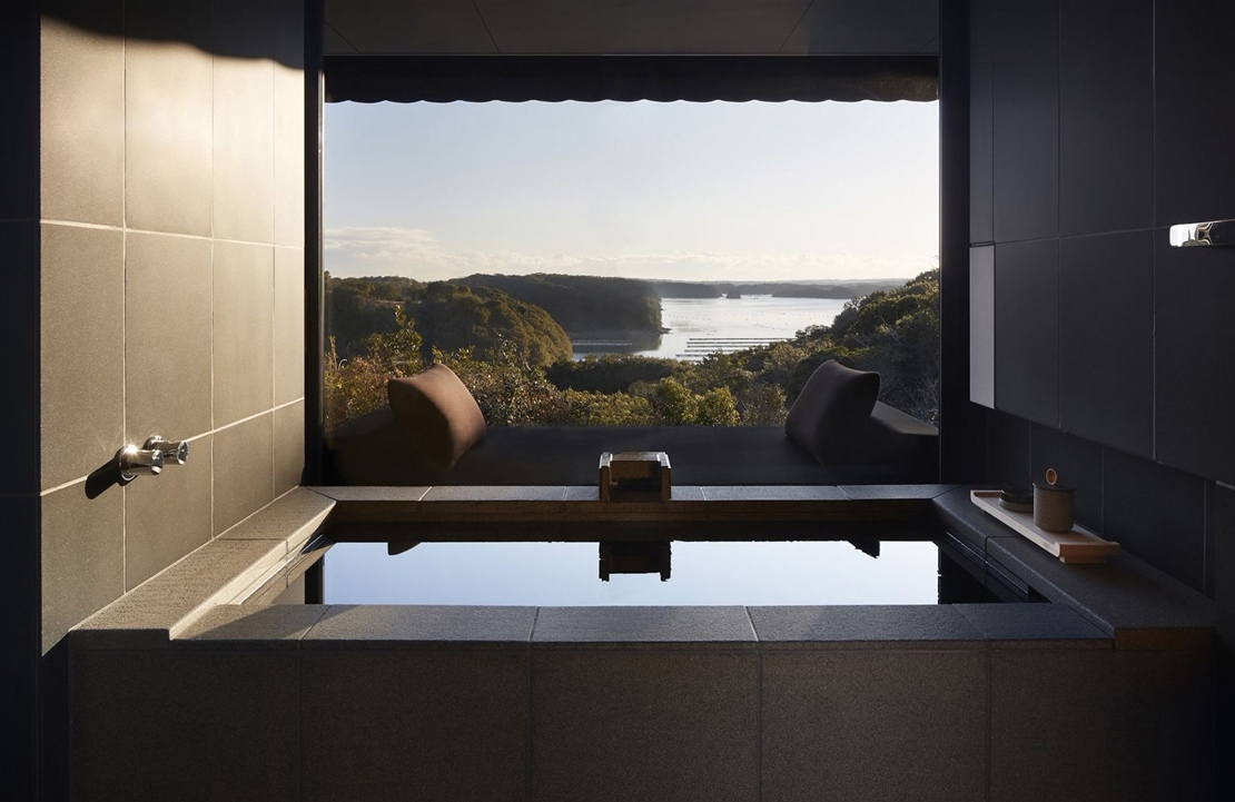 Séjour balnéaire au Japon - La vue depuis votre salle de bain au Amanemu - Amplitudes