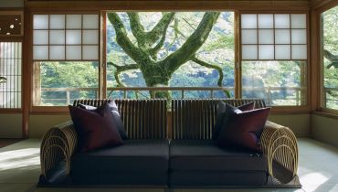 Voyage de luxe au Japon - Le salon de votre suite au Hoshinoya Kyoto - Amplitudes