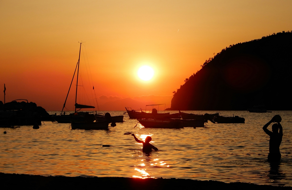 Voyage de luxe en Ligurie - La plage paradisiaque d'Italie du port de Levanto - Amplitudes