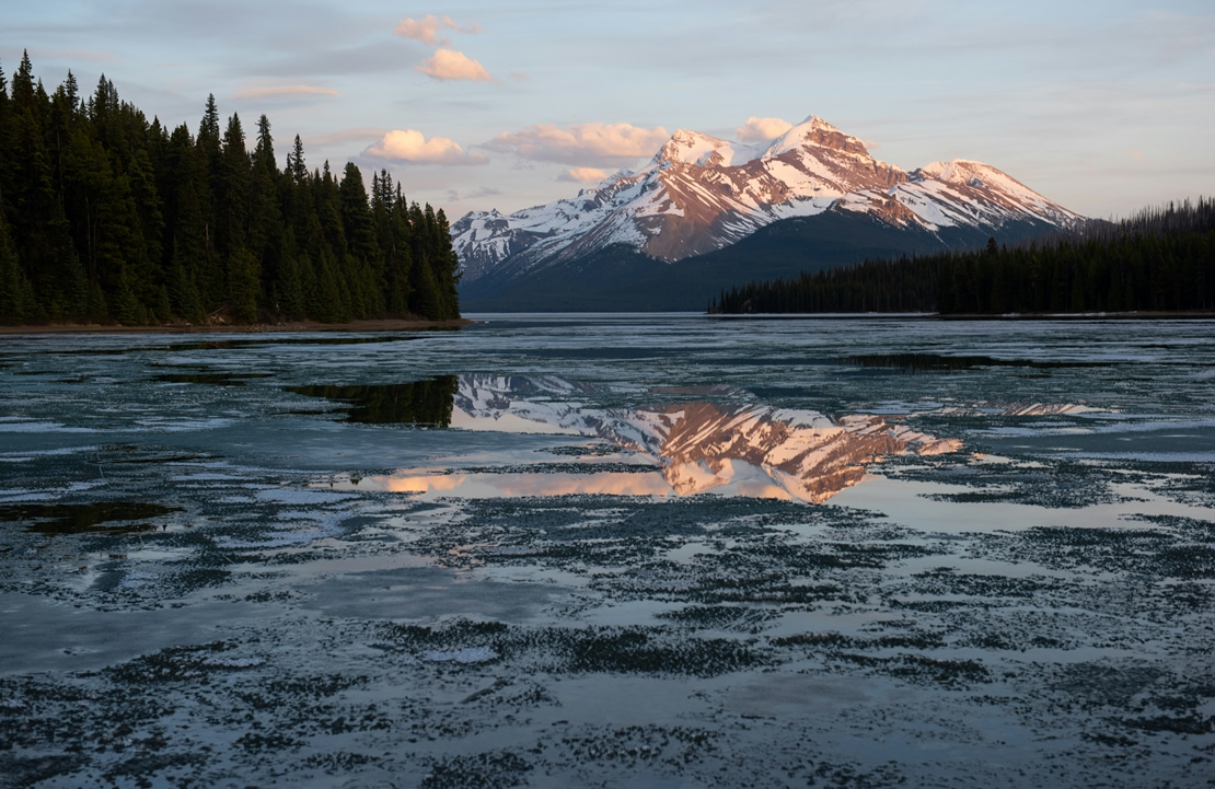 Voyage sur mesure sur la belle route Panaméricaine - Le lac gelé de Jasper Park - Amplitudes