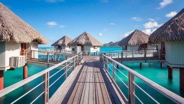 Voyage sur mesure dans les îles de Polynésie française - Les bungalows sur pilotis de Bora Bora - Amplitudes