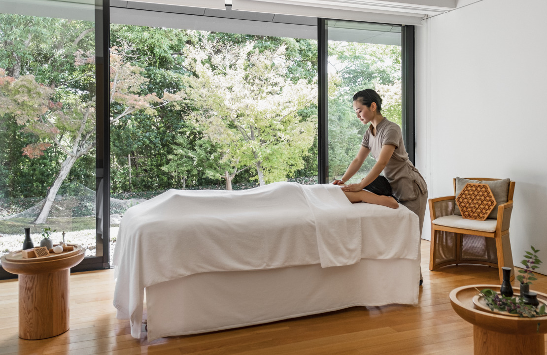 Voyage wellness dans la région d'Ise Shima - Une salle de soins de l'Amanemu - Amplitudes