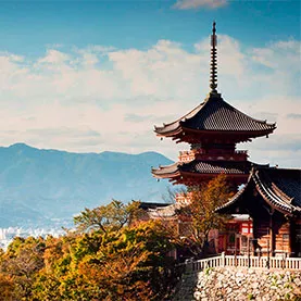 voyage_asie_voyage_sur_mesure_japon_vsiter_miyajima_porte_torii