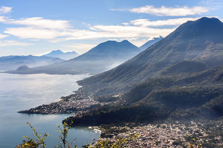 5 volcans sur les rives du lac Atitlan - Guatemala