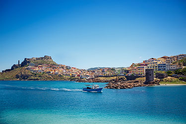 Sardaigne - Vue sur la ville de Castelsardo