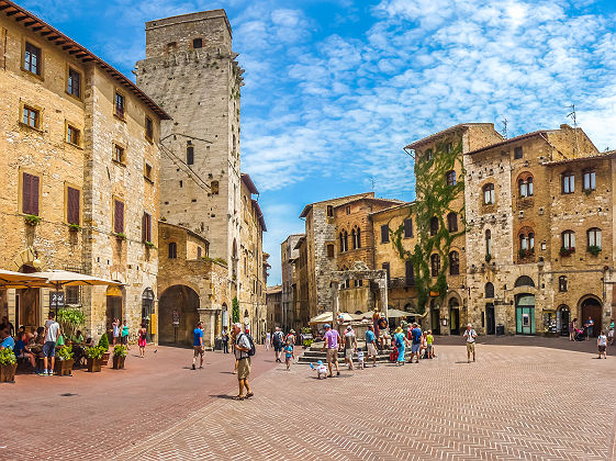 Piazza Della Cisterna, San Gimignano - Italie