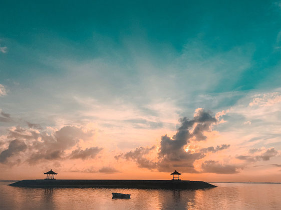 Coucher de Soleil à Karang Beach à Denpasar