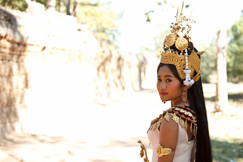 Danseuse Apsara à Angkor, près de Siem Reap - Cambodge