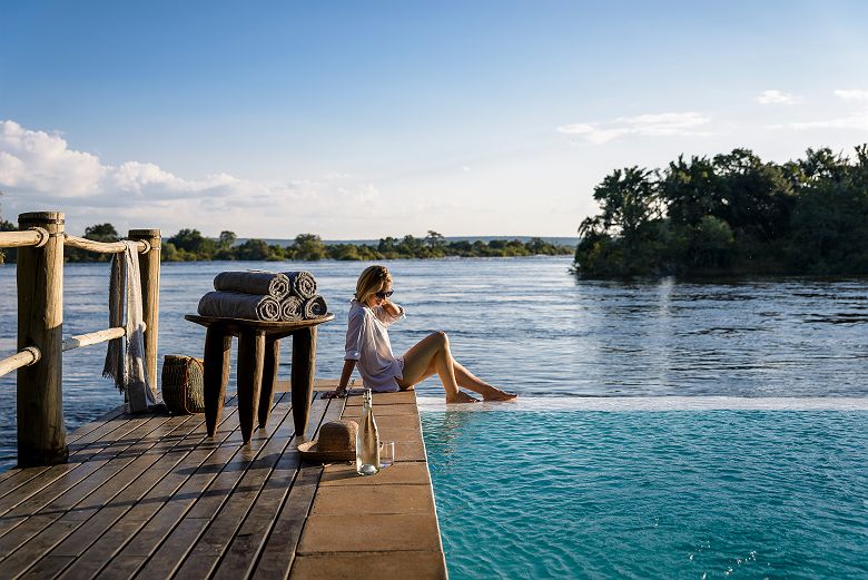 Piscine du Sanctuary Sussi & Chuma