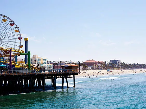 Etats-Unis - Vue sur la page et le pier de Santa Monica