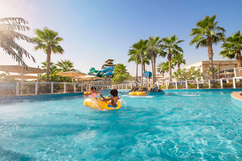 Enfants dans un parc Aquatique Dubai - photo visitdubai