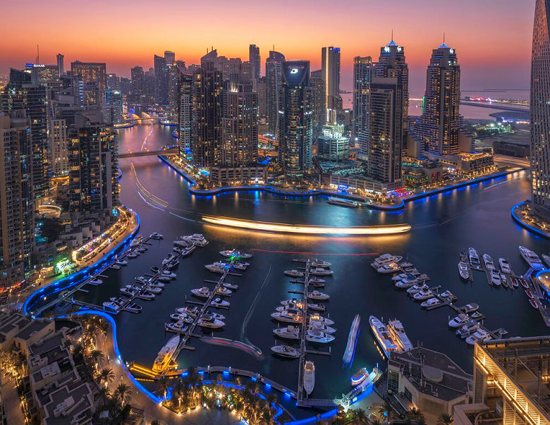 Marina de Dubaï de nuit - photo visitdubai