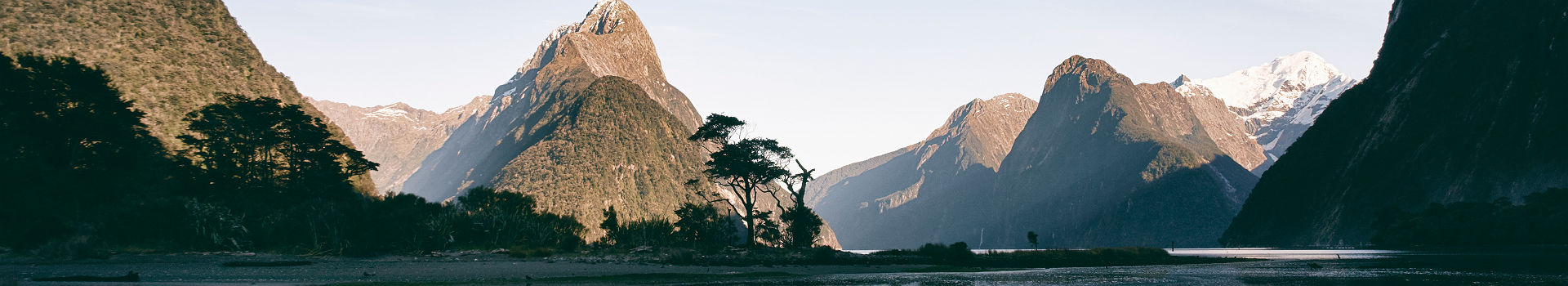 Nouvelle-Zélande - Vue sur le fjord de Milford Sound