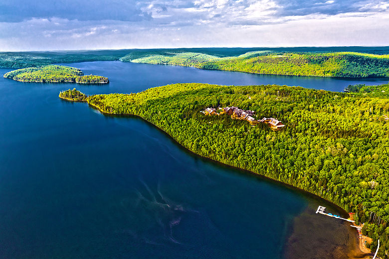 Vue sur le lac au parc national de Mauricie