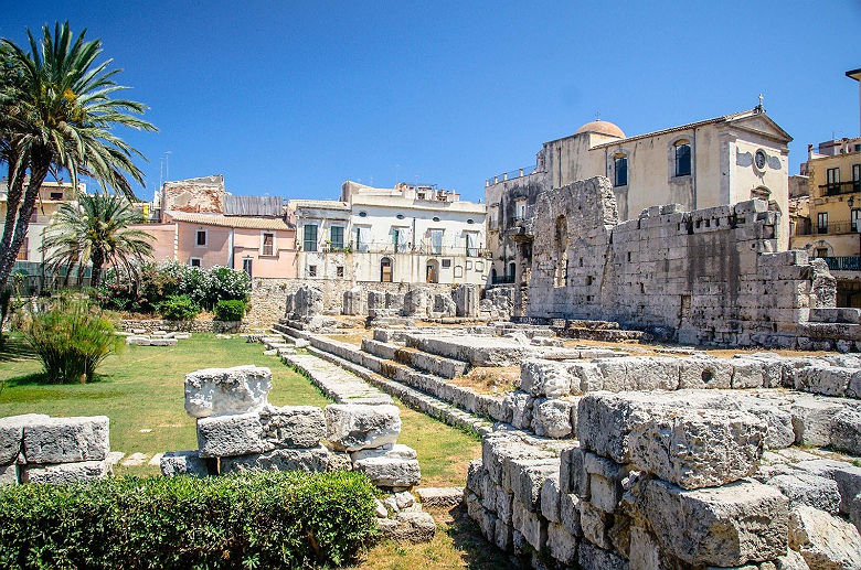 Ruines du temple d'Apollon a Syracuse