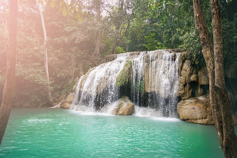 Cascade d'Erawan près de la rivière Kwai - Thaïlande