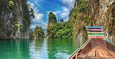 Trois roches Cheow Lan Lake, Parc National de Khao Sok