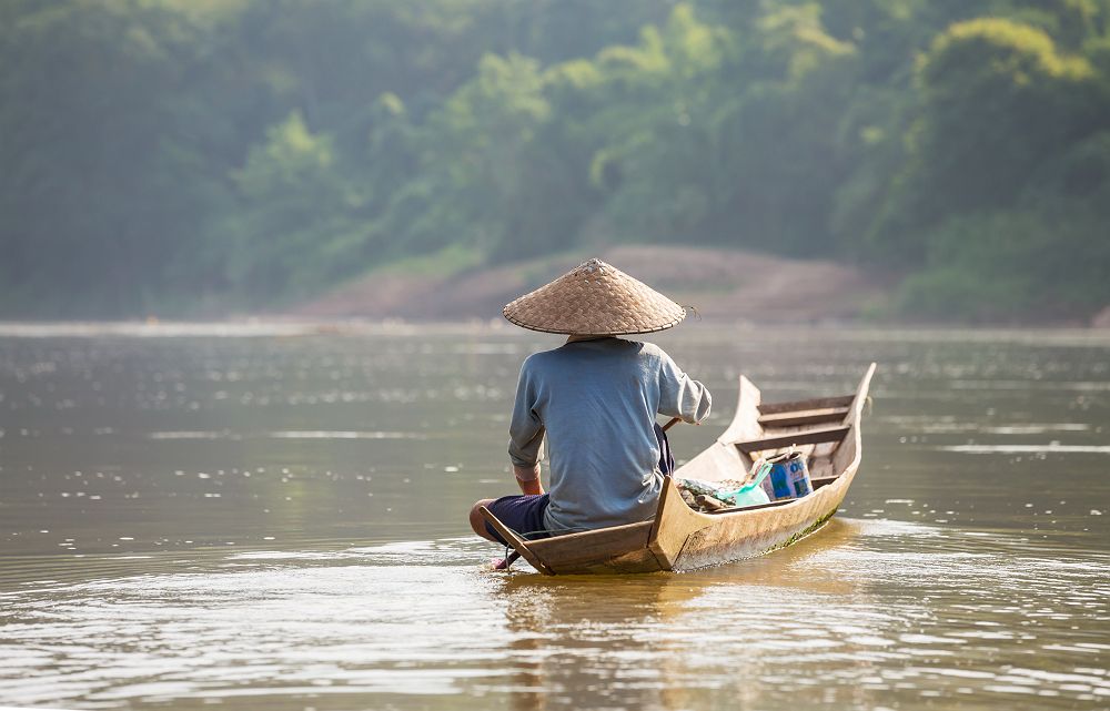 Homme sur le Delta du Mekong - Laos