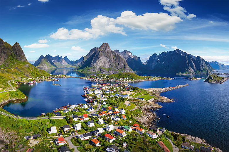 Village de Reine dans les Iles Lofoten - Norvège