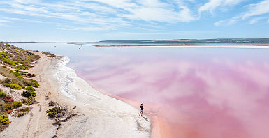 Hutt Lagoon, Yallabatharra -Tourism Australia