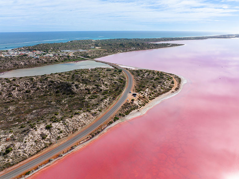 Hutt Lagoon, Yallabatharra - Tourism Australia