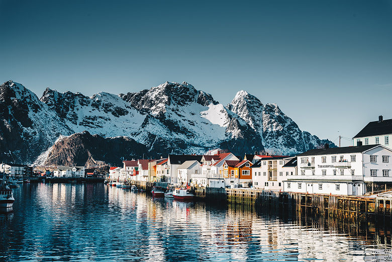 Village d'Henningsvær dans les Lofoten, Norvège