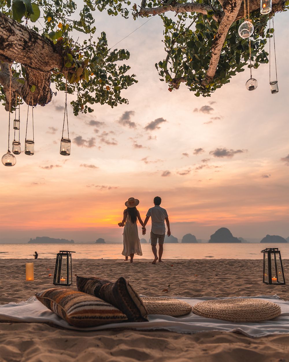 The Tubkaak Krabi Boutique Resort - Couple sur la plage