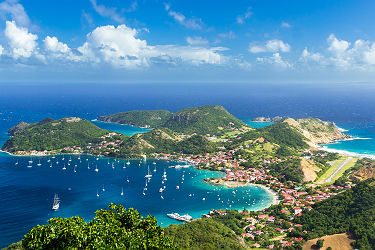 Guadeloupe - Vue sur la ville et la baie de Terre-du-Haut