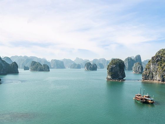 Vue panoramique sur la baie d'Ha Long - Vietnam