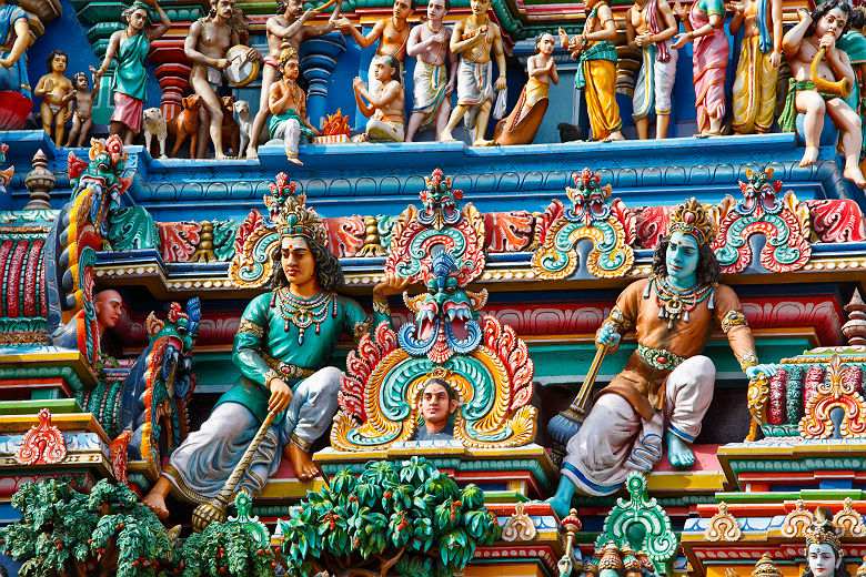 Sculptures sur la tour d'un temple Hindou - Inde