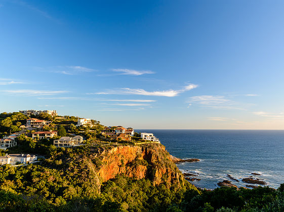 Afrique du Sud - Maisons sur le bord de la falaise à Knysna