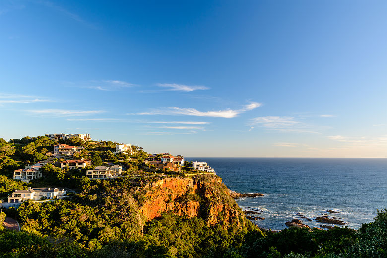 Afrique du Sud - Maisons sur le bord de la falaise à Knysna