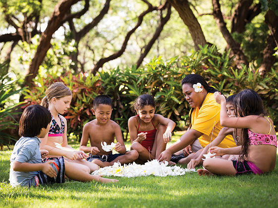 Atelier création de collier de fleurs - Fairmont Orchid