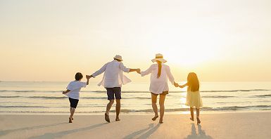 Famille à la plage 