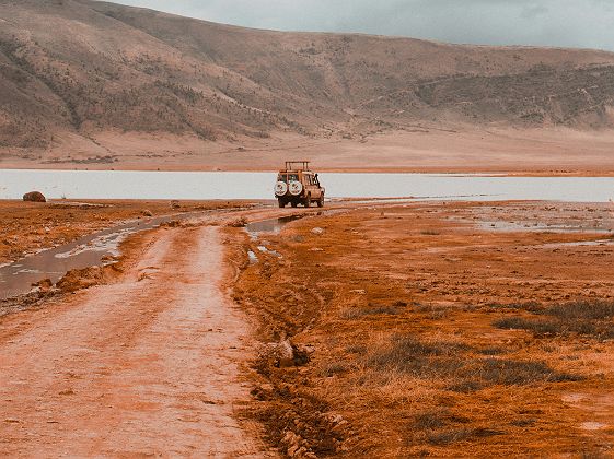 4x4 dans le cratère du Ngorongoro