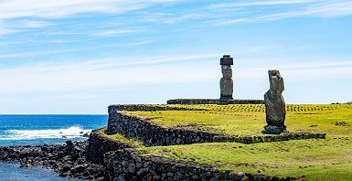 Moais d'Ahu Ko Te Riku - Île de Pâques, Chili