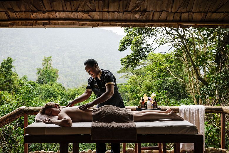 Massage au Sanctuary Gorilla Forest Camp