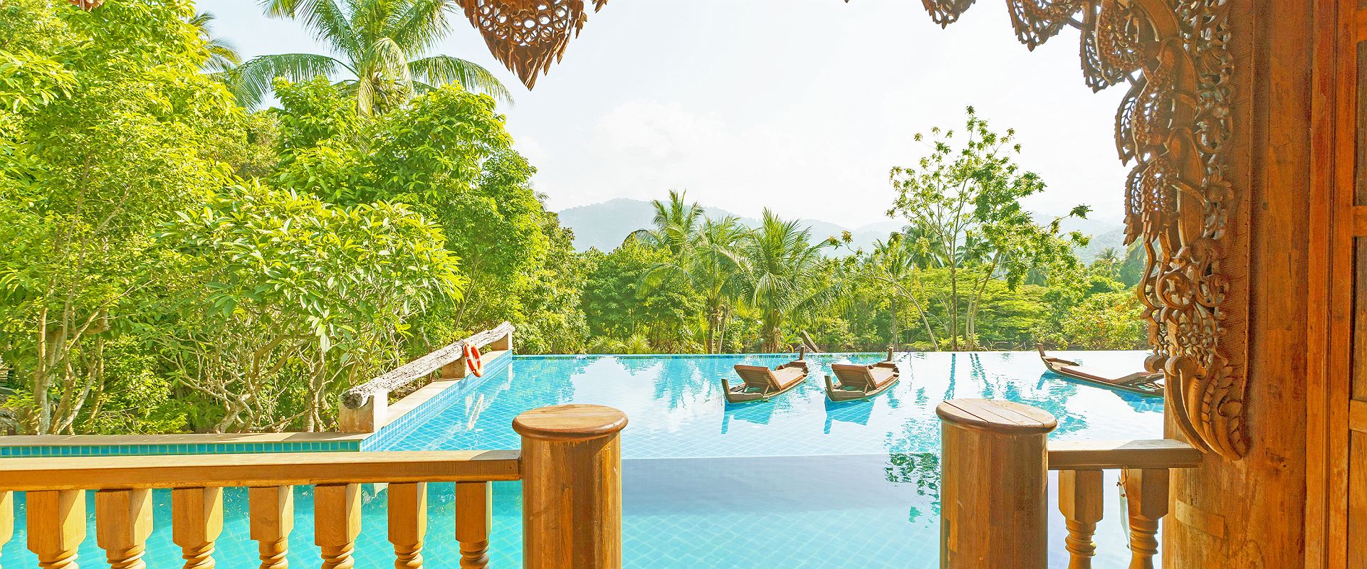 santhiya koh phangan   supreme deluxe pool access