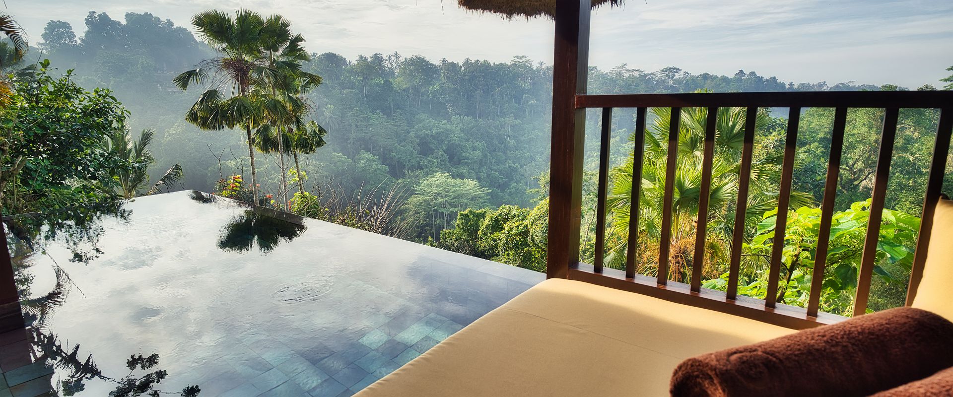 hanging gardens of bali   panoramic pool villa