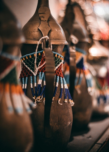 Souvenirs sur un marché en Arabie