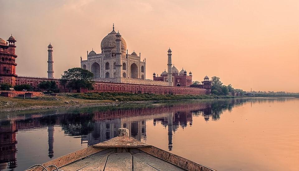 taj mahal vue des eaux agra